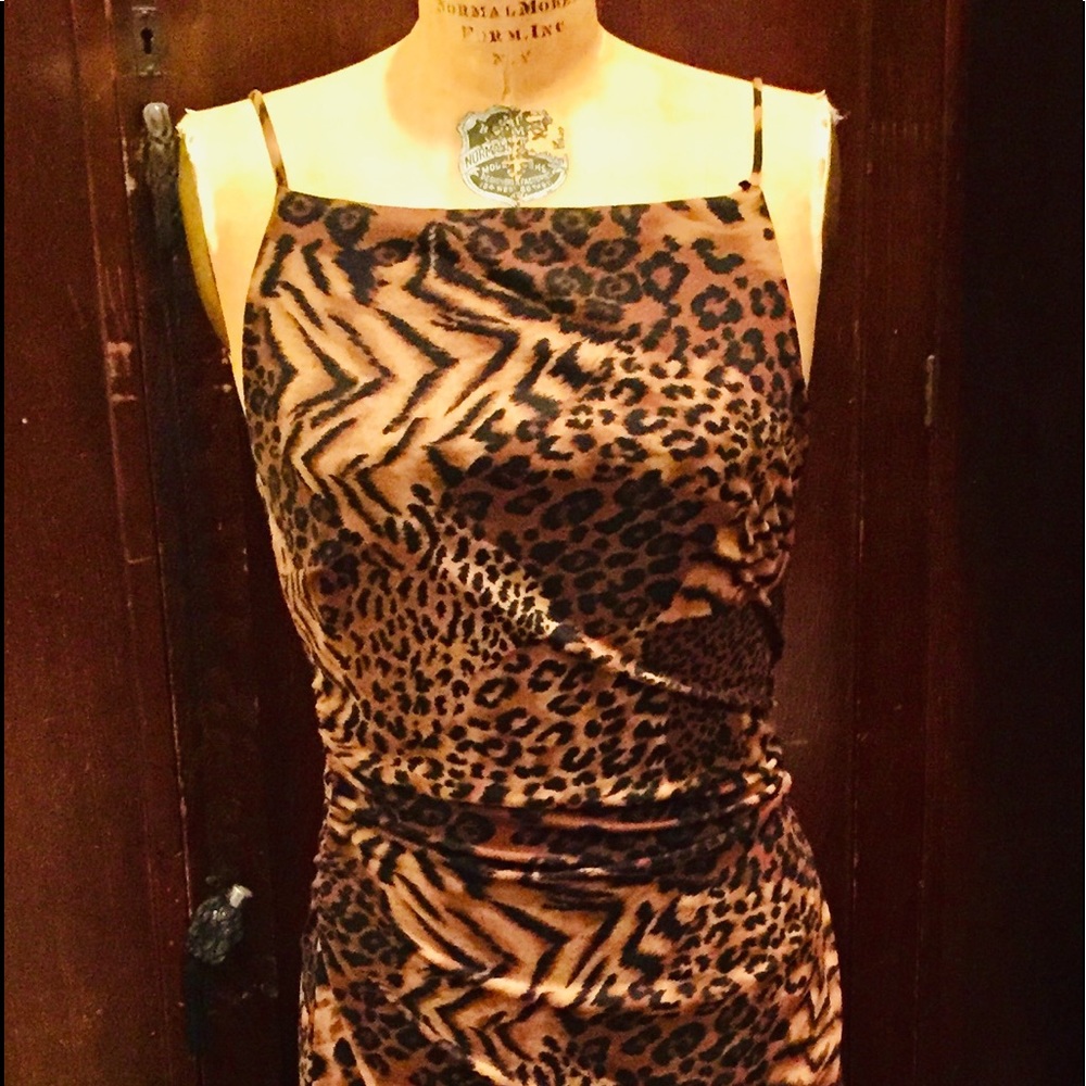 GREAT DRESS! - Picture 3 of 7